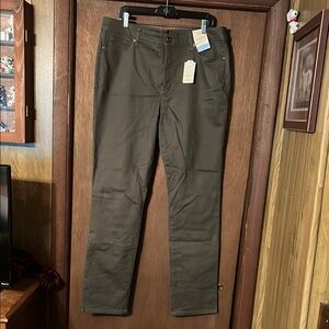 St John’s Bay Olive Green Jeans Sz 18 tall